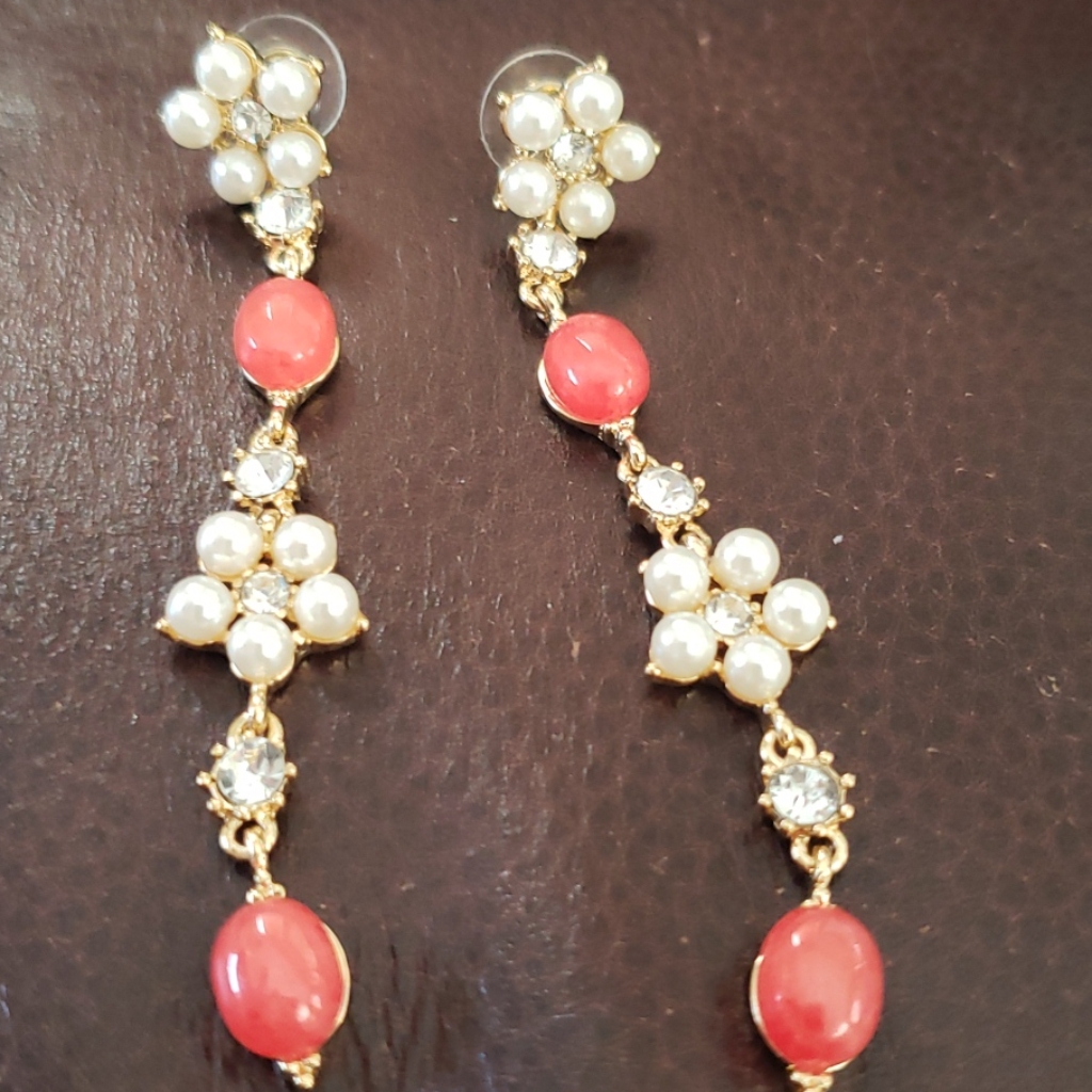 Miriam Haskell Earrings 25$